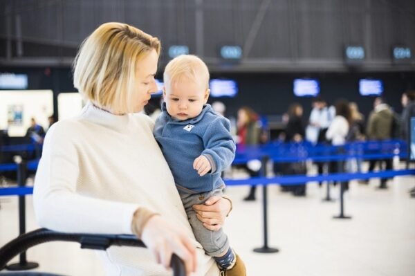 Transit Meet & Assist for Mother & Child- DXB Terminal 3